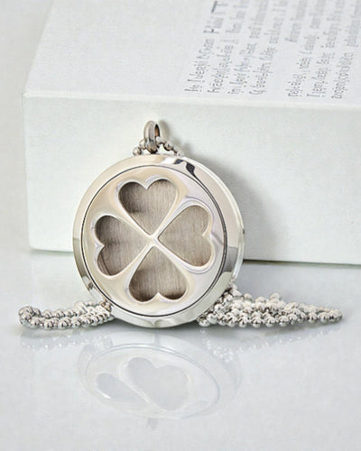 AromaClover – Colar de Aromaterapia com Medalhão de Trevo de Quatro Folhas 30 mm