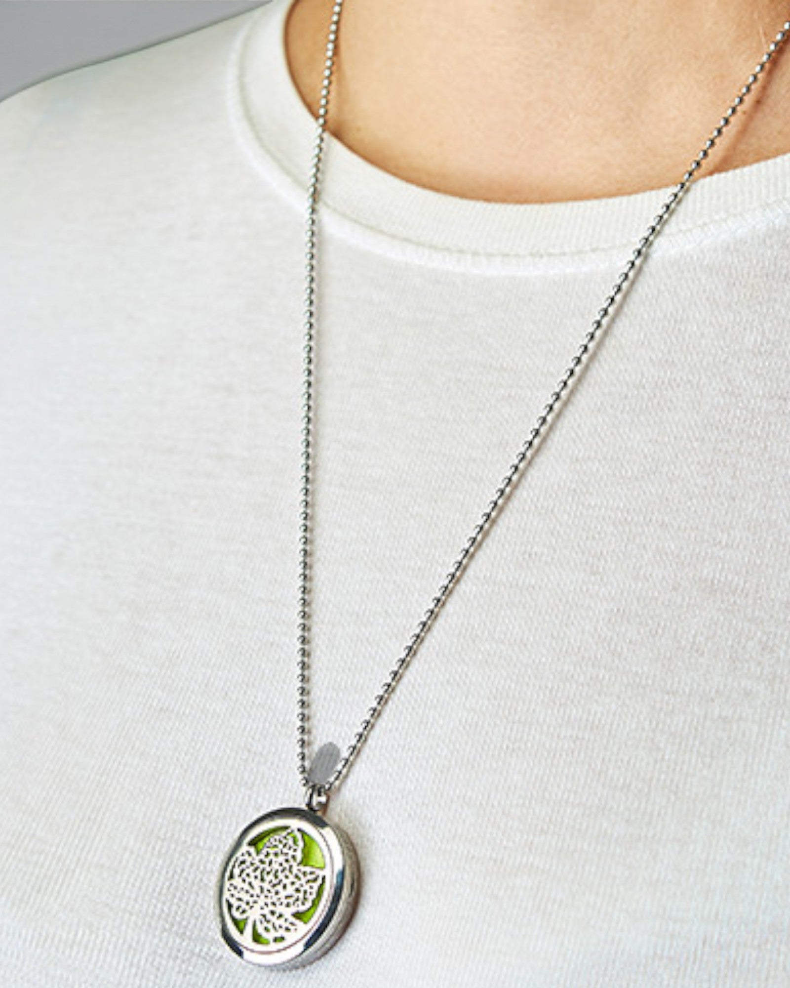 Colar Aromalife Chakra OM – Medalhão Secreto de Aroma 30 mm