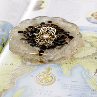 Pacote de Energia para Secretária Orgonite Hamsa com Selenite