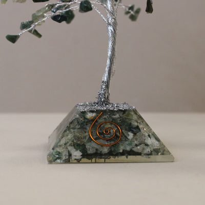 Árvore de Pedras com Base de Orgonite - 160 Pedras de Ágata Musgosa