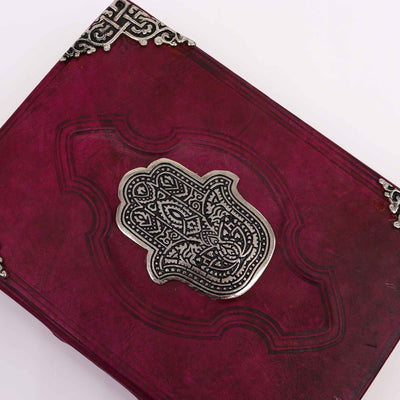 Livro Hefty Red Tan com Decoração Hamsa