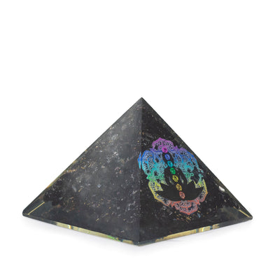 Pequena Pirâmide Orgonite de Turmalina Negra 5,5x4,5cm com Motivo de Buda Chakras