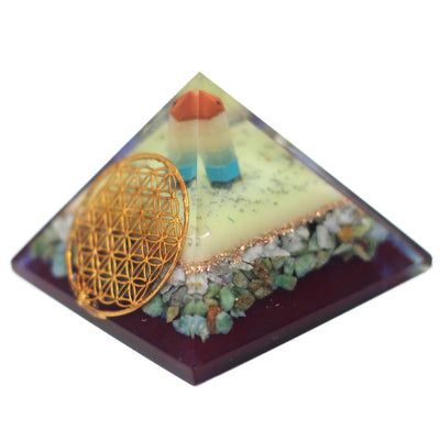 Pirâmide Orgonite Grande 70mm com símbolo da flor da vida