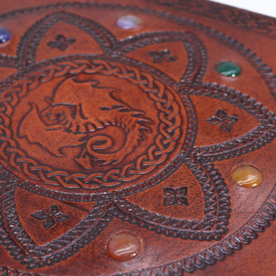 Livro da Mandala do Dragão com Pedras dos Chakras - Artesanal, Couro Natural, 100 Páginas Lisas, 25x34 cm