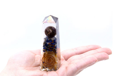 Obelisco de Poder Orgonite com Cobre, Lápis-lazúli e Aventurina Amarela