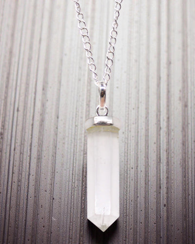 Ponta de Cristal – Pendente Clássico em Ponta de Quartzo Cristal de Rocha