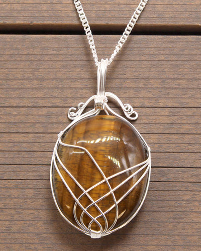 Zawijas Mocy – Colar com Olho de Tigre, Entrelaçado à Mão