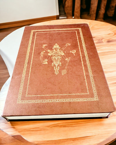 Caderno Vintage Castanho com Capa Decorativa em Estilo Retro – Caderno do Explorador – Castanho, Vintage