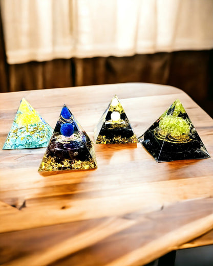 Pirâmide de Orgonite com Citrino e Turquesa – Gerador de Energia Chakra, Ferramenta de Reiki, Decoração para Meditação