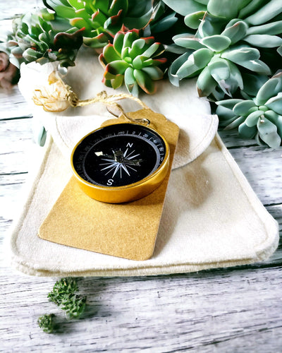 Bússola de Navegação Compacta com Acabamento Metálico – Essencial para Todo Viajante, com gravação