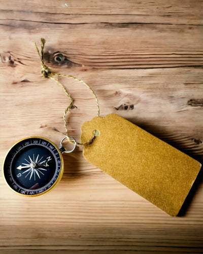 Bússola de Navegação Compacta com Acabamento Metálico – Essencial para Todo Viajante, com gravação