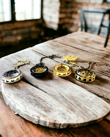Relógio de Bolso Mecânico Exclusivo Prateado em Estilo Retro, à Prova de Água - Elegância para Qualquer Ocasião, com gravação