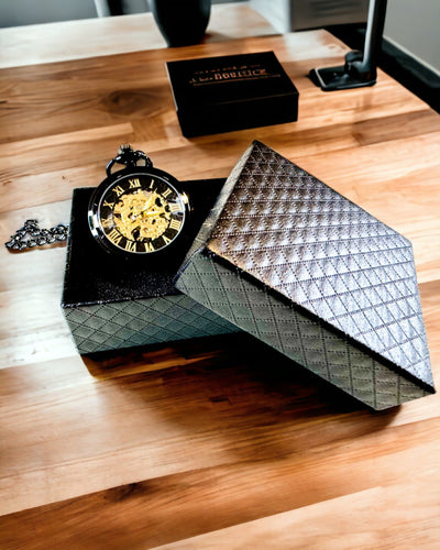 Relógio de Bolso Mecânico em Estilo Retro, Resistente à Água, Semi-automático - cor Preta - Ideal para Presente, gravação