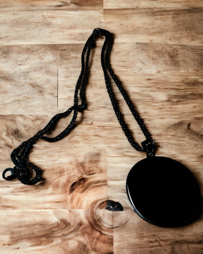 Wisiorek "Urban Elegance" – Medalhão Redondo de Aço Inoxidável em Duas Cores com Possibilidade de Personalização