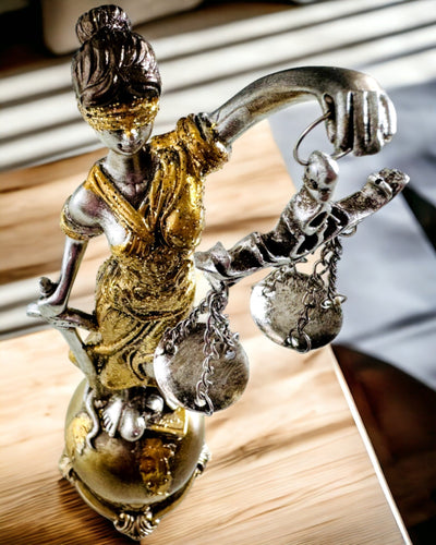 Estatueta Deusa da Justiça – Decoração Artística para Prateleira, Artesanato em Resina, personalização com gravação
