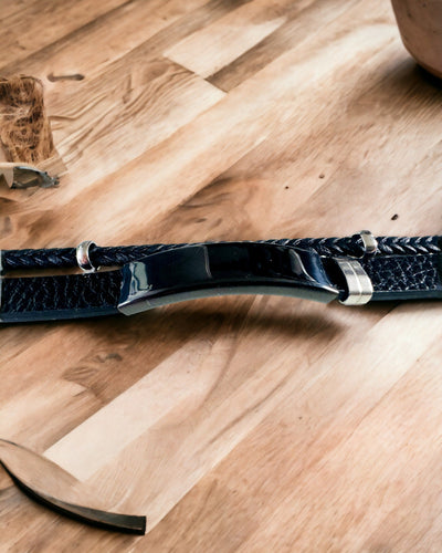 Pulseira Masculina de Pele PU e Aço Inoxidável com Possibilidade de Gravação – Disponível em Duas Opções de Cores