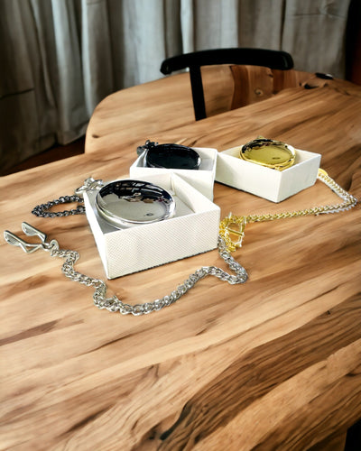 Relógio de bolso preto "Elegancja Czasu" com opção de personalização