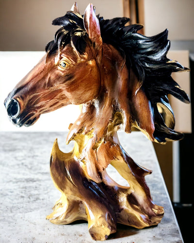 Escultura de Cavalo em Resina em Estilo Abstrato