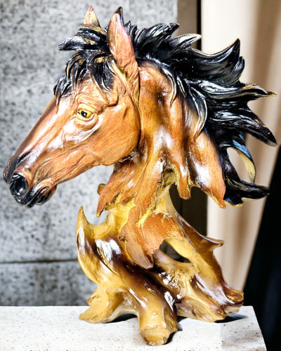 Escultura de Cavalo em Resina em Estilo Abstrato