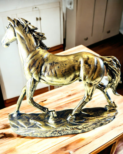 Estatueta de Cavalo a Galopar em Resina com Opção de Gravação