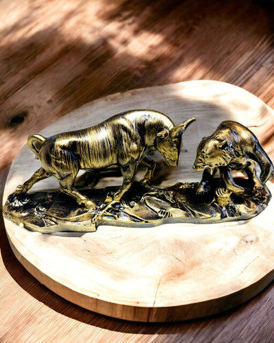 Escultura "Dois Rivais" - Touro e Urso - Simbolismo do Mercado Financeiro, Possibilidade de Gravação - cor Cobre