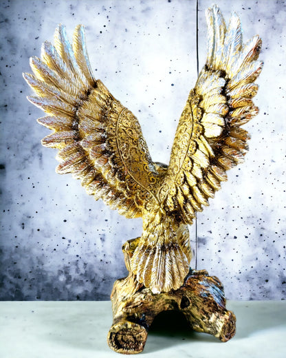 Estatueta "Złoty Orzeł" com Opção de Personalização - Decoração de Resina
