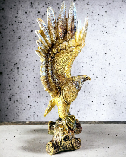 Estatueta "Złoty Orzeł" com Opção de Personalização - Decoração de Resina