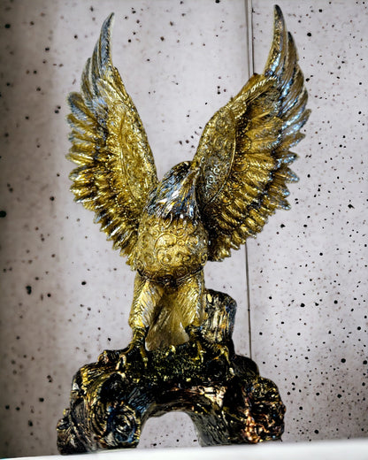 Estatueta "Złoty Orzeł" com Opção de Personalização - Decoração de Resina
