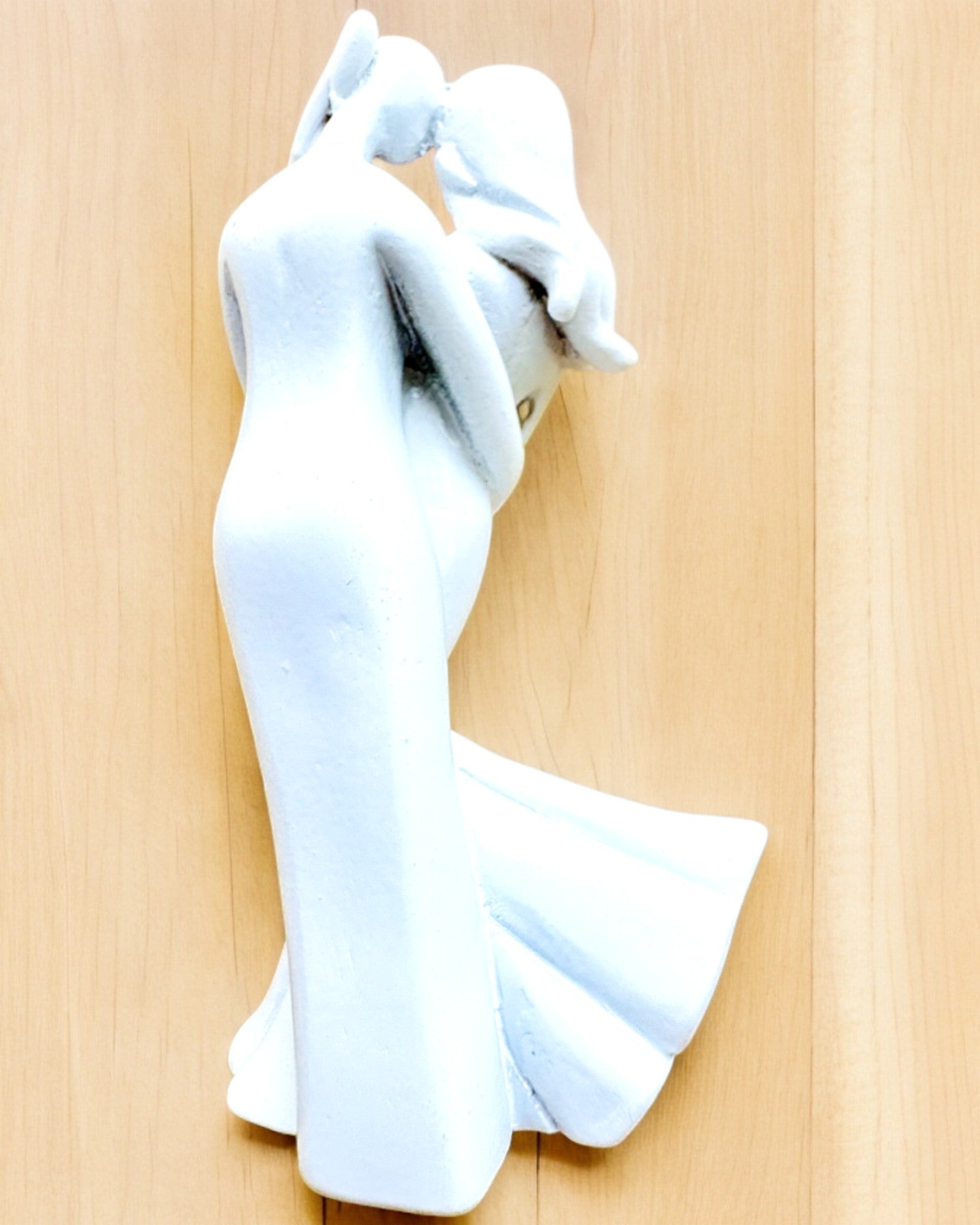 Elegante Conexão - Pequena Estatueta Decorativa com Opção de Gravação - cor branca