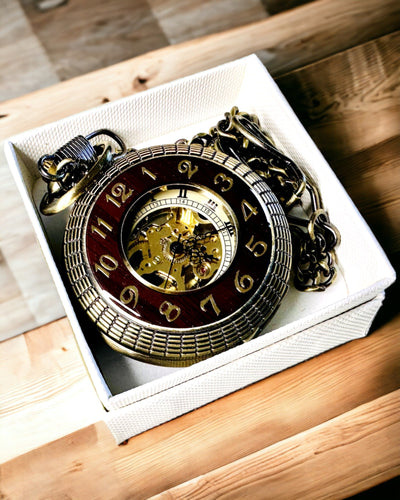 Relógio de bolso com mecanismo visível – opção de personalização por gravação