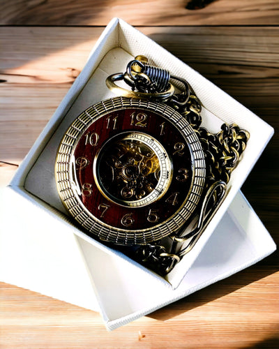 Relógio de bolso com mecanismo visível – opção de personalização por gravação