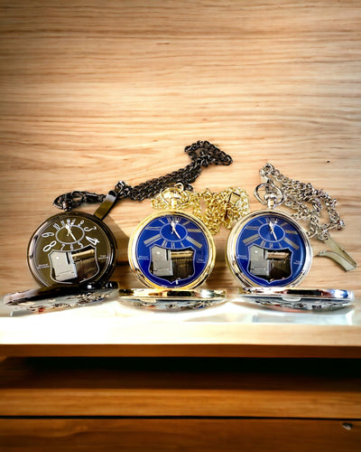 Relógio de bolso "Astrum Temporis" - Moldura dourada. Possibilidade de personalização com gravação