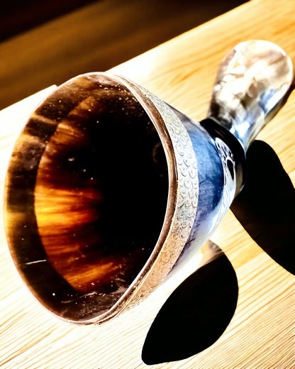 Caneca de Chifre "Viking Valor" - Gravada à Mão, Qualidade Premium - 4 variantes à escolha