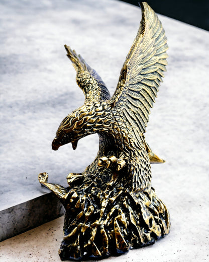 Águia Real – Estatueta Decorativa de Resina com Opção de Gravação