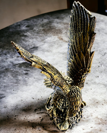 Águia Real – Estatueta Decorativa de Resina com Opção de Gravação