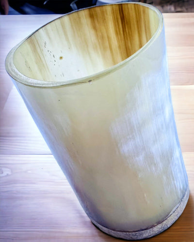 Pequeno Copo Feito à Mão com Possibilidade de Gravação, copo Indiano, possibilidade de personalização para presente, gravação. Cor clara