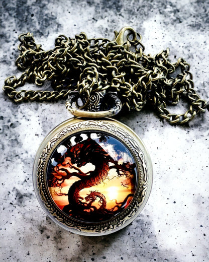 Relógio de Bolso "Dragon's Twilight" personalização com gravação