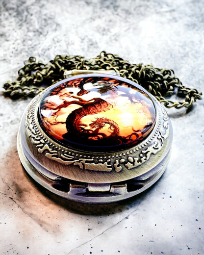 Relógio de Bolso "Dragon's Twilight" personalização com gravação