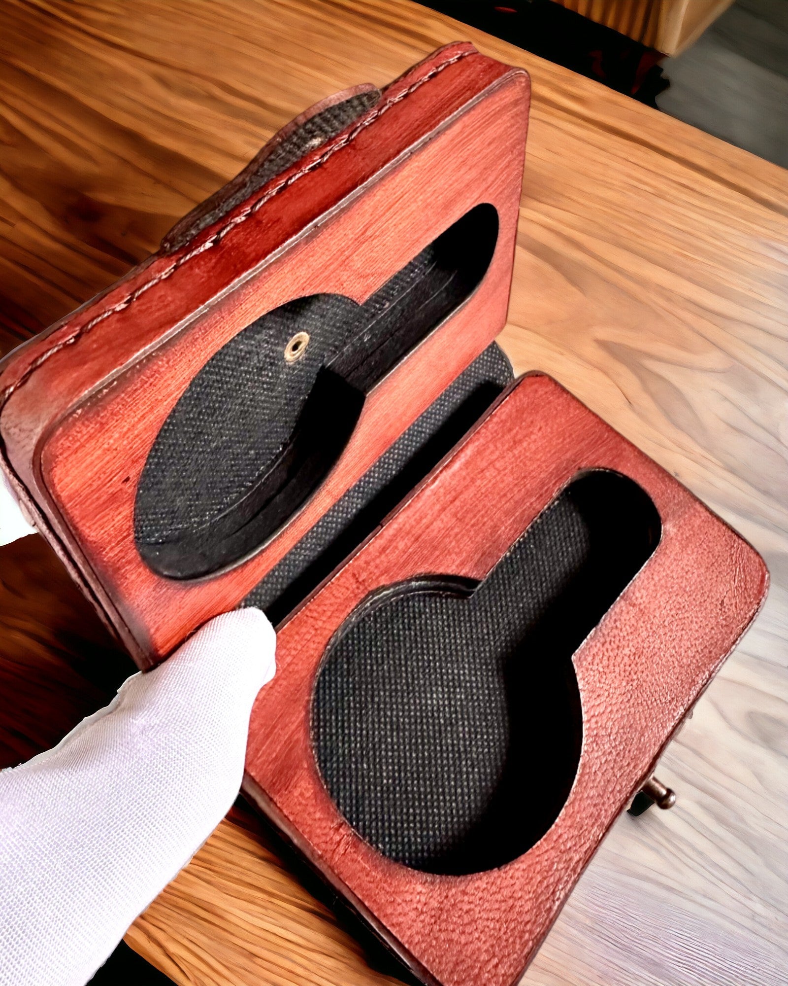 "Komandorskie Etui" – Estojo de Bolso Feito à Mão para Relógio de Bolso ou Bússola com Opção de Personalização