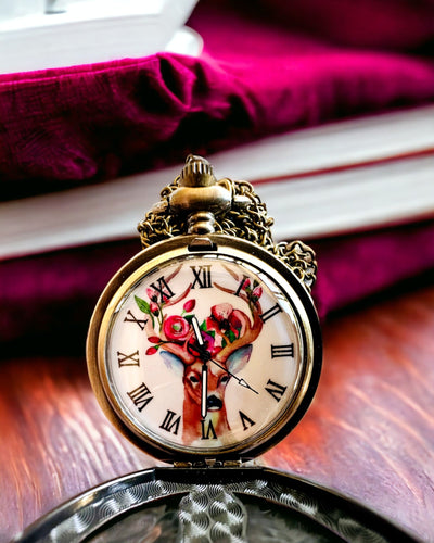 Relógio de Bolso Guardião da Floresta - Elegante Relógio com Motivo de Veado, possibilidade de personalização com gravação