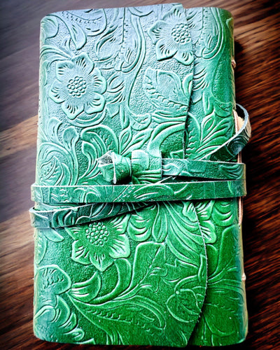 Notatnik Premium em Couro "Elegância da Natureza" - 200 páginas, 120g, caderno, bloco de desenho, 2 cores à escolha, personalização com gravação