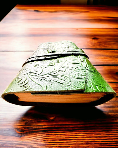 Notatnik Premium em Couro "Elegância da Natureza" - 200 páginas, 120g, caderno, bloco de desenho, 2 cores à escolha, personalização com gravação