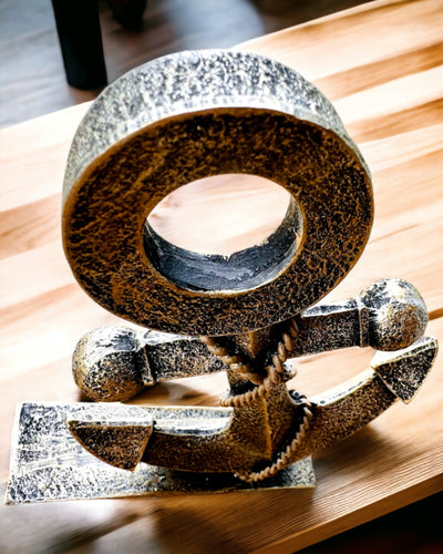 Escultura Rústica de Âncora em Resina - "Lenda do Mar", personalização da âncora com gravação