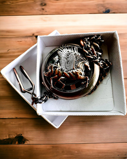 Relógio de Bolso "Equus Tempus" - Cor: Castanho, Ouro Rosa com Motivo de Cavalo, possibilidade de personalização com gravação