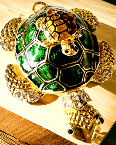 Caixa "Família de Tartarugas" - cor verde, personalização com gravação