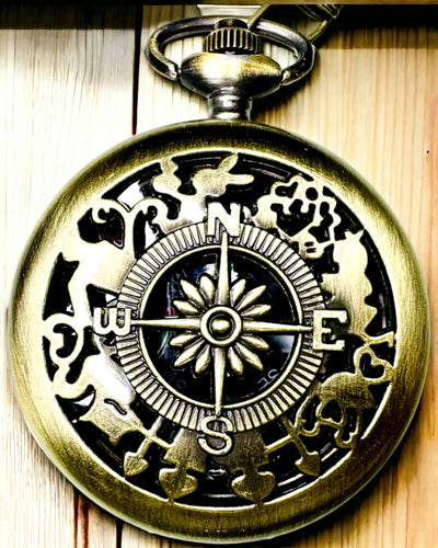 Antiga Bússola de Bolso em Bronze e Ouro com Padrão Vazado – Perfeita para Exploradores e Amantes do Retro. Personalização com gravação