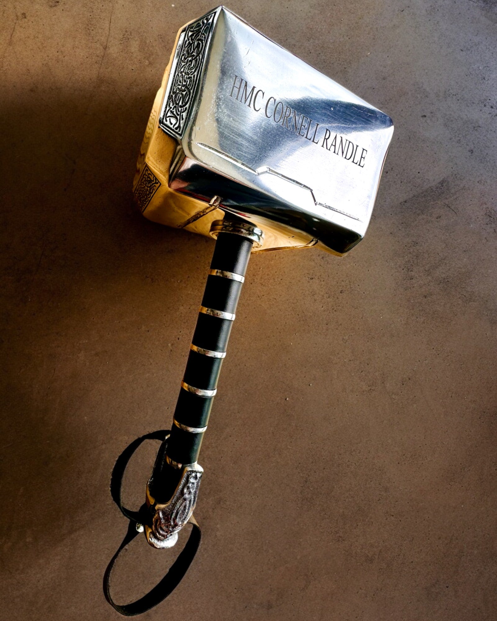 Martelo de Thor "Chief" - Martelo Artesanal Feito à Mão, personalização com gravação para presente