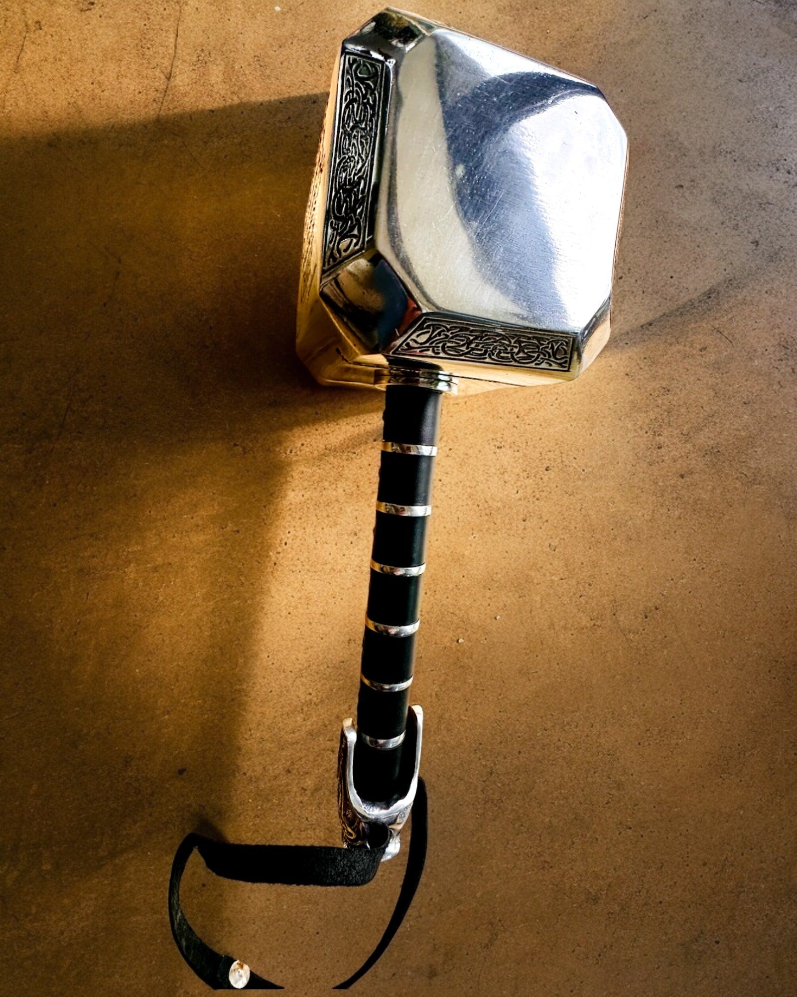 Martelo de Thor "Chief" - Martelo Artesanal Feito à Mão, personalização com gravação para presente