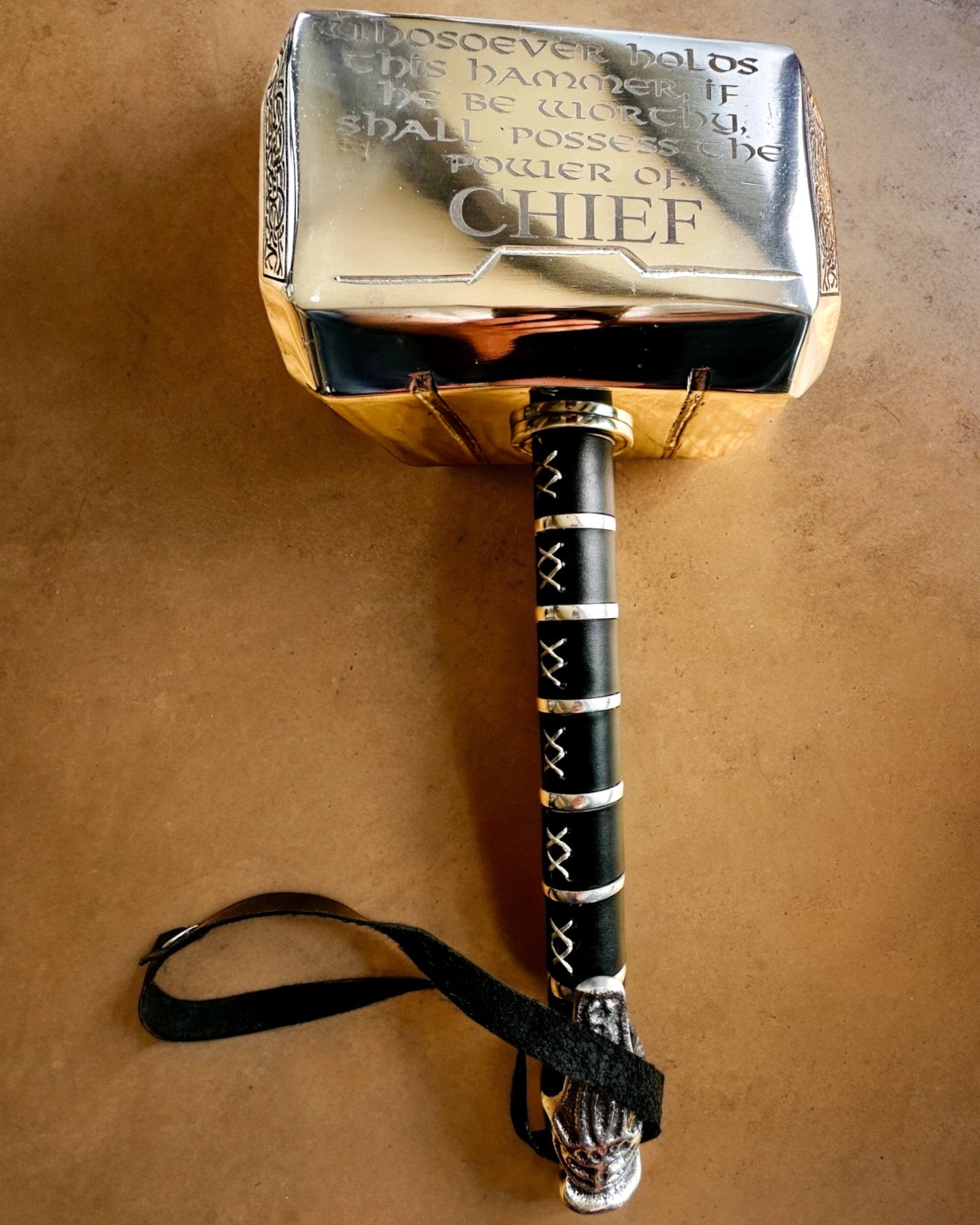 Martelo de Thor "Chief" - Martelo Artesanal Feito à Mão, personalização com gravação para presente