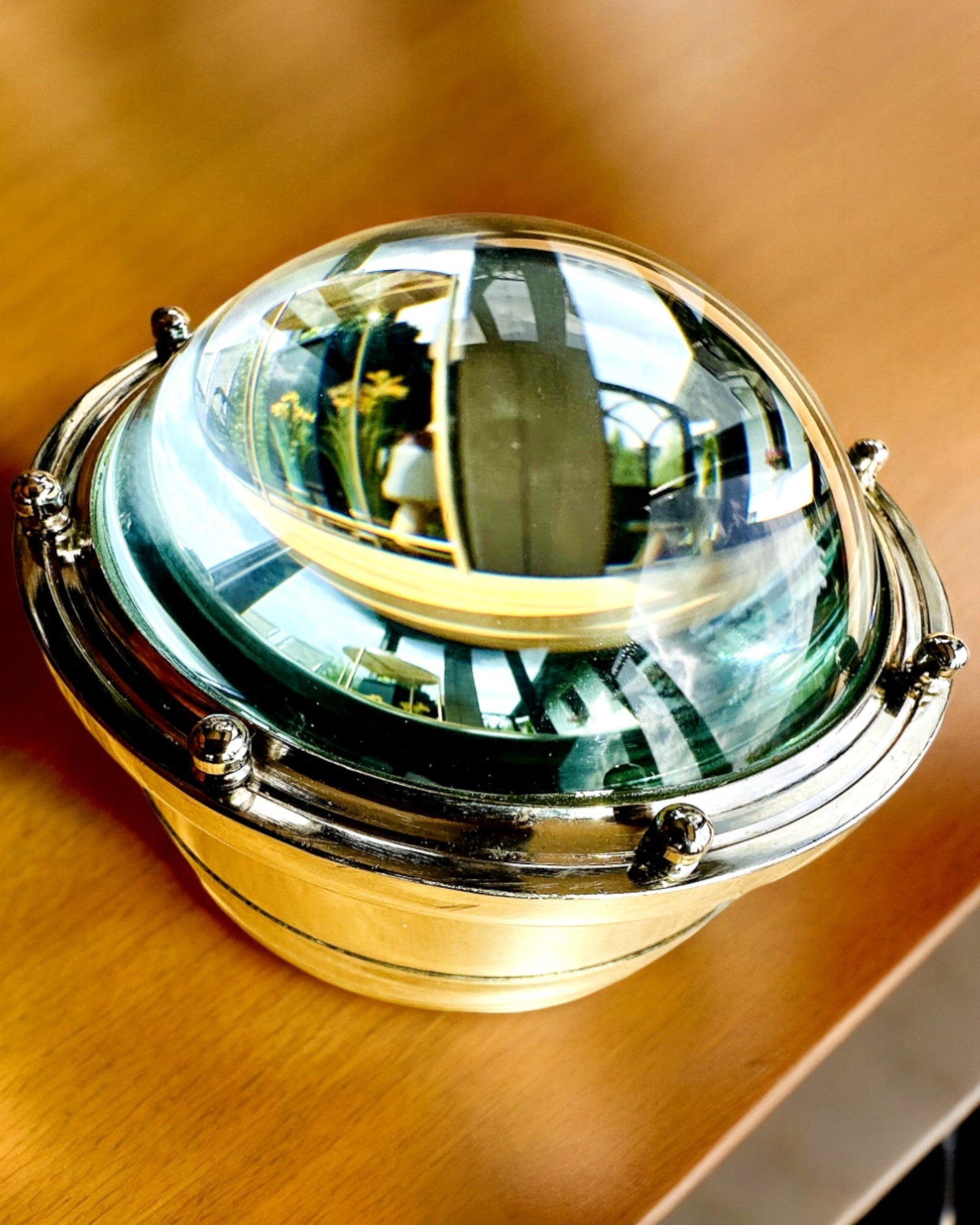 Bailey Compass Clock - Elegante Relógio com motivo de Bússola com Possibilidade de Gravação